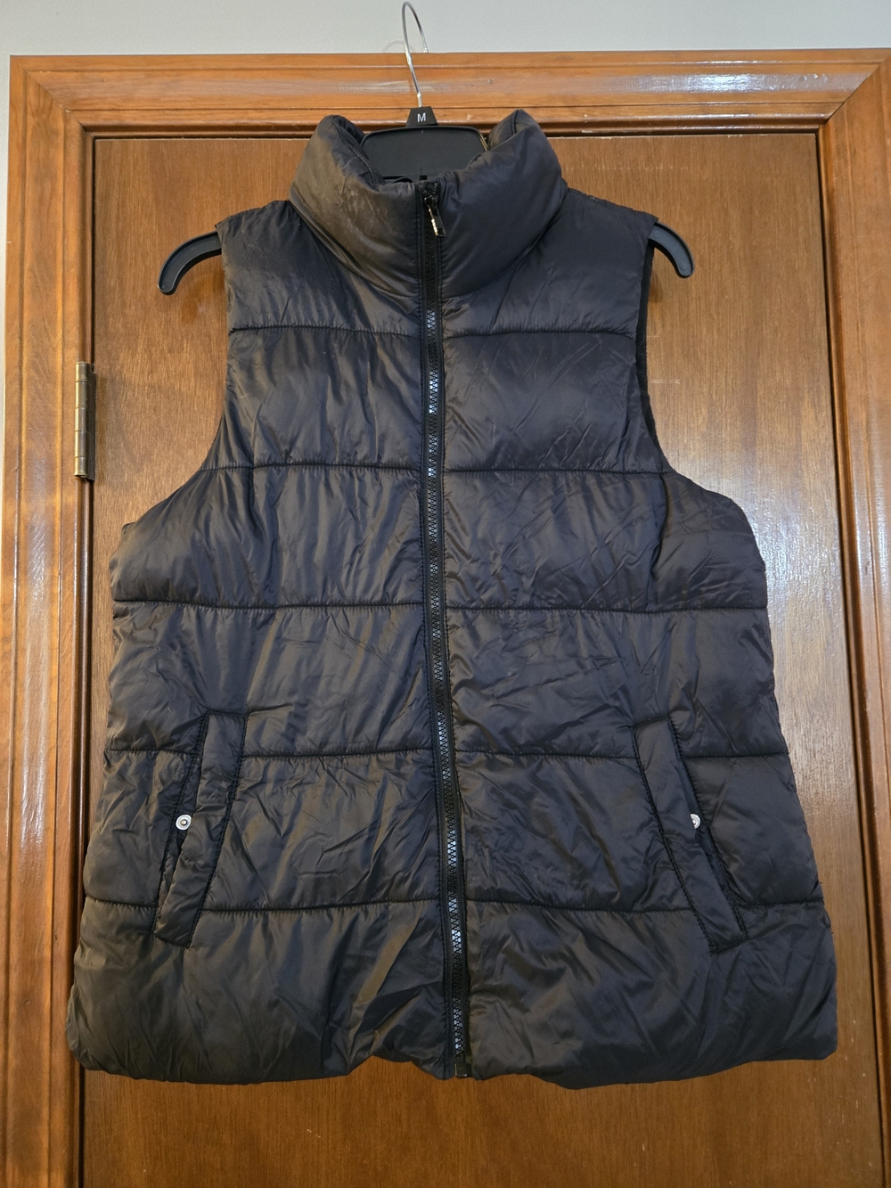 Old Navy Black Quilted Puffer Vest Size M